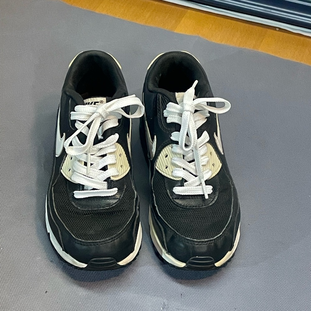 Nike Kids Black and Cream Sneakers